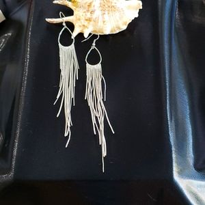 💥Versona 5.5" Silver Strand Earrings